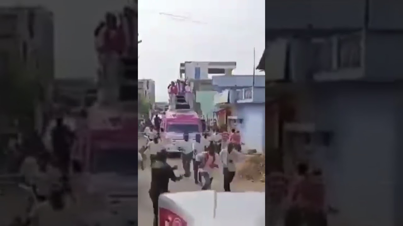 #KTR had a narrow escape during #MLA Jeevan Reddy nomination rally in #Armoor #Nizamabad #breaking