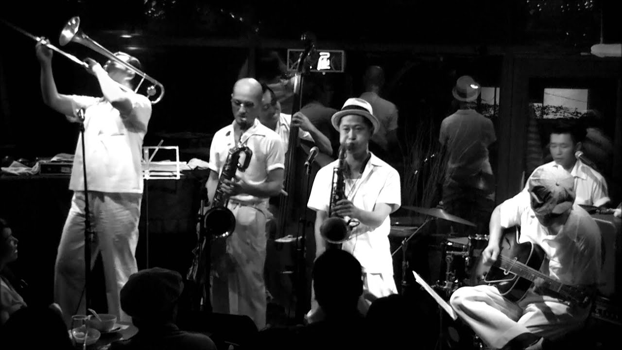Bloodest Saxophone  /  Run! Young Corn, Run!