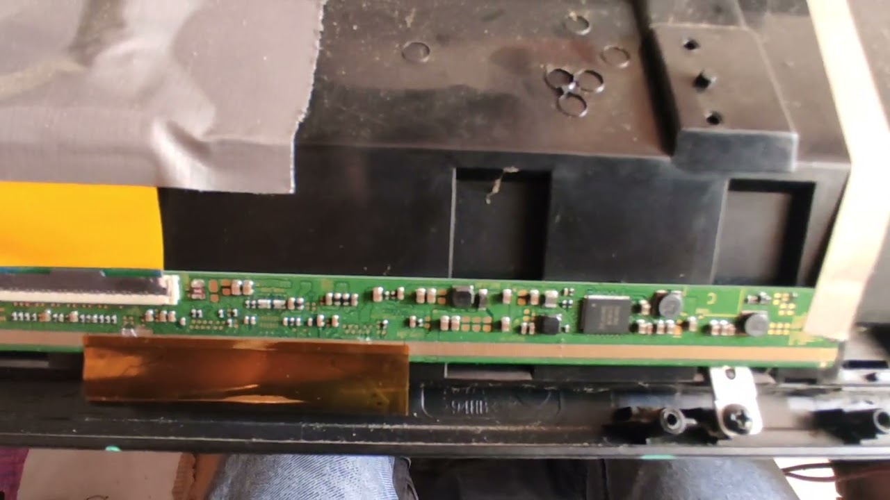 back light okay no  picture  in display    no vgl vth avdd voltage cut ckv line set ok