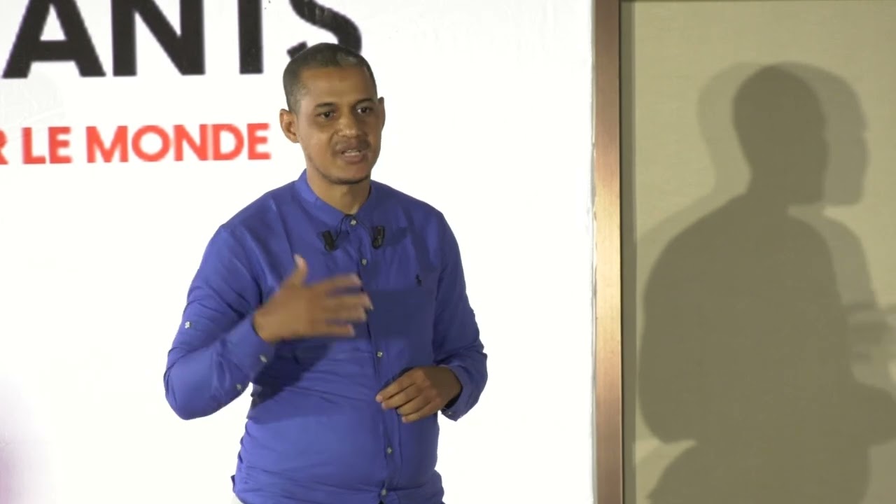 Oser et servir le monde ! | Alpha Mamadou Danda Diallo | TEDxDixinn