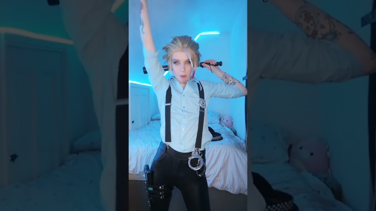 Digging up old cringe thirst traps of police Hawks. You're welcome. #bnhahawks #bnha  #hawkscosplay