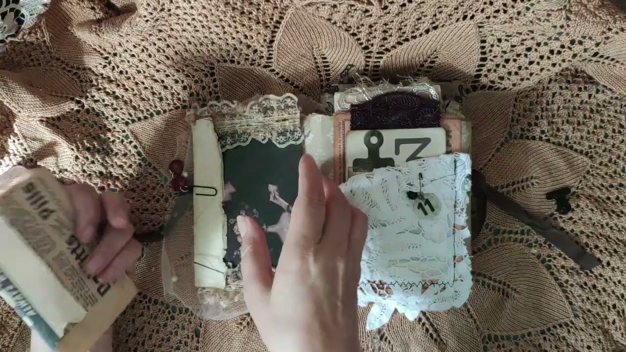 Junk Journal flip through, Dorothy, a vintage accordian journal with handmade notebooks in each flip