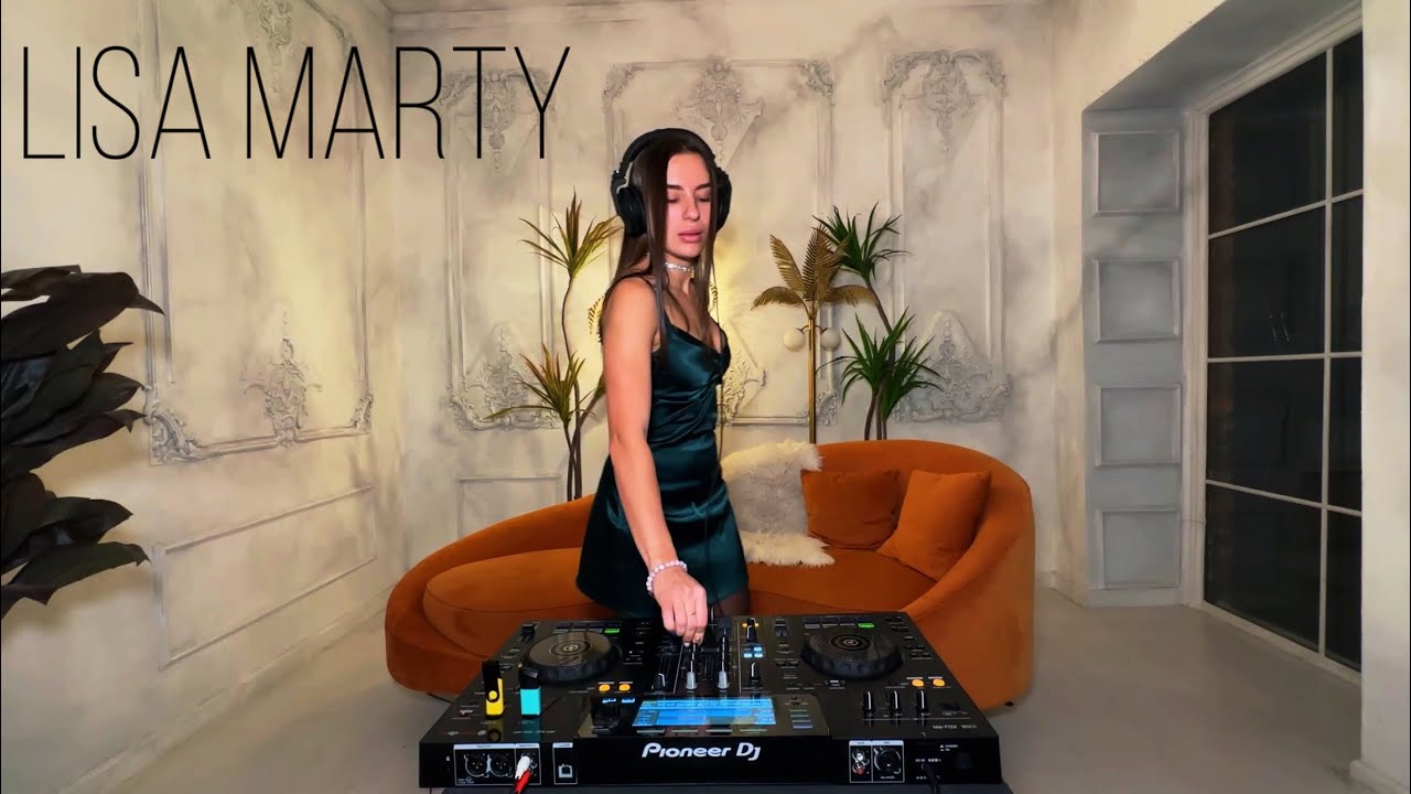 Lisa Marty| Grey mix. Melodic Techno; Indie dance