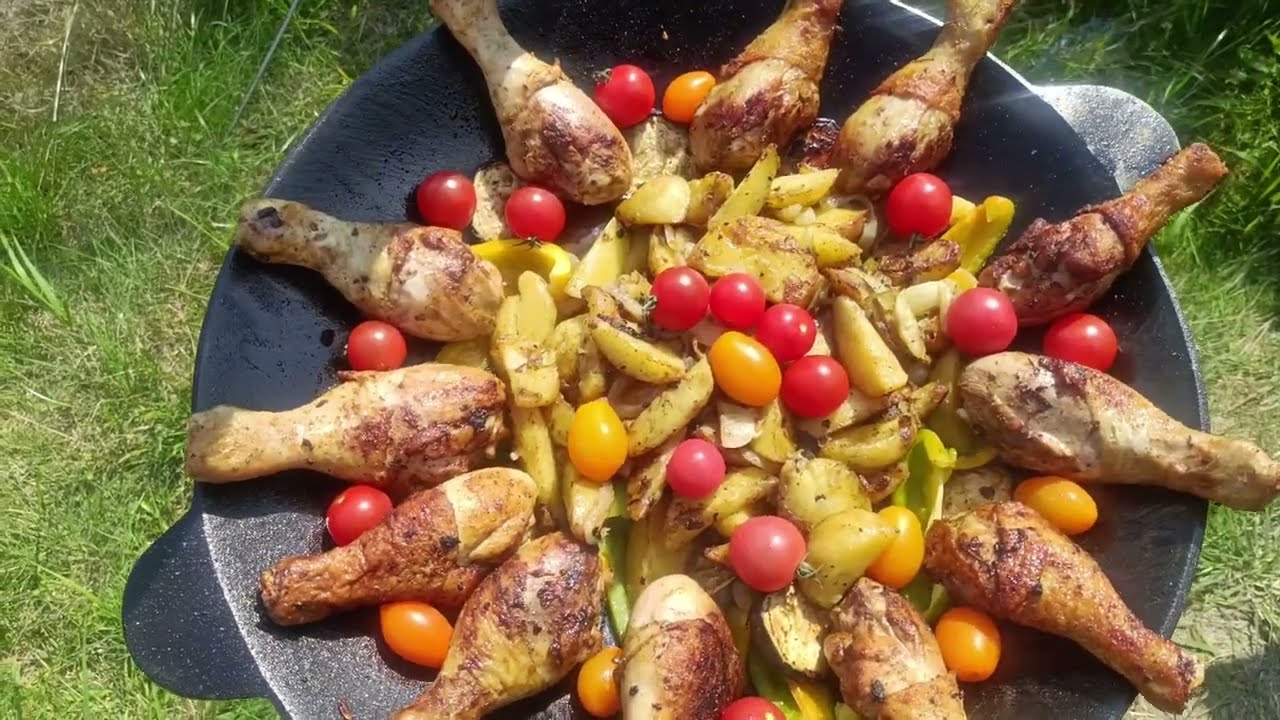 Куриные голени на садже с овощами.