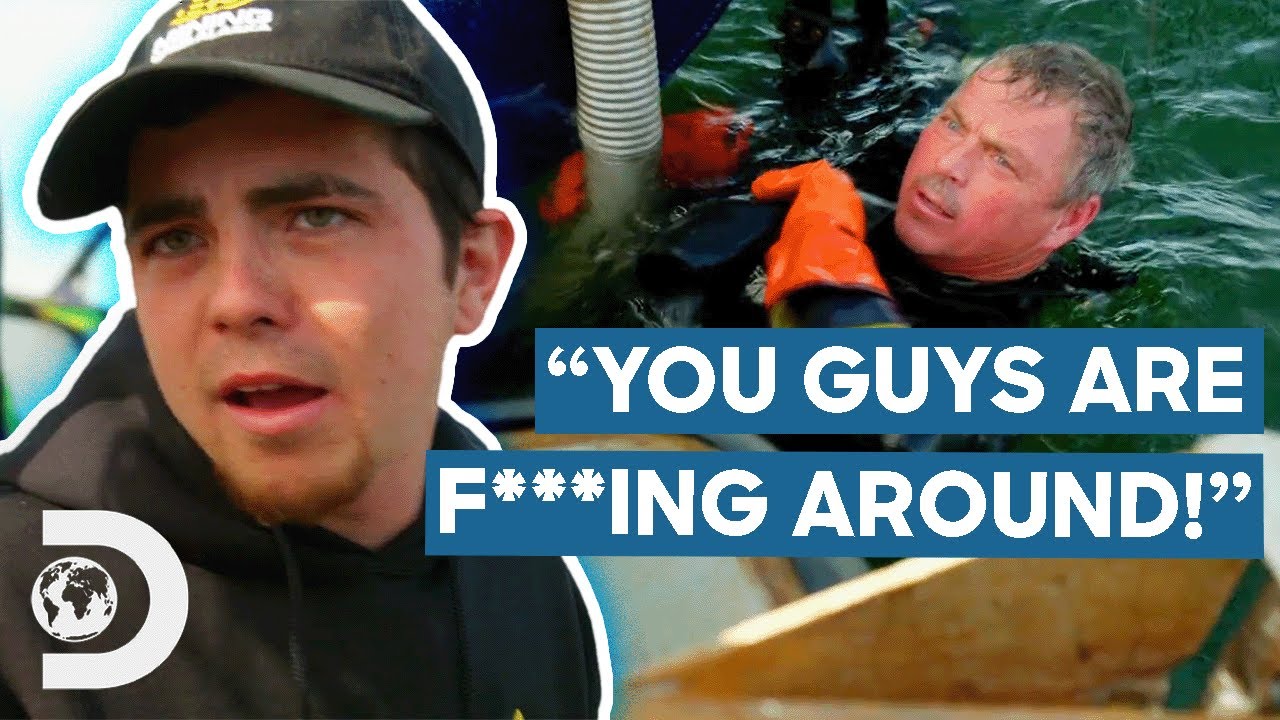 Chris McCully Unleashes On Kris Kelly When A Diver Is Almost Killed! | Gold Divers