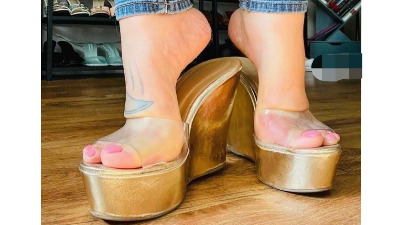 Beautiful and amazing collection of platform wedge heel mule sandals for ladies #wedgeheel #mules.