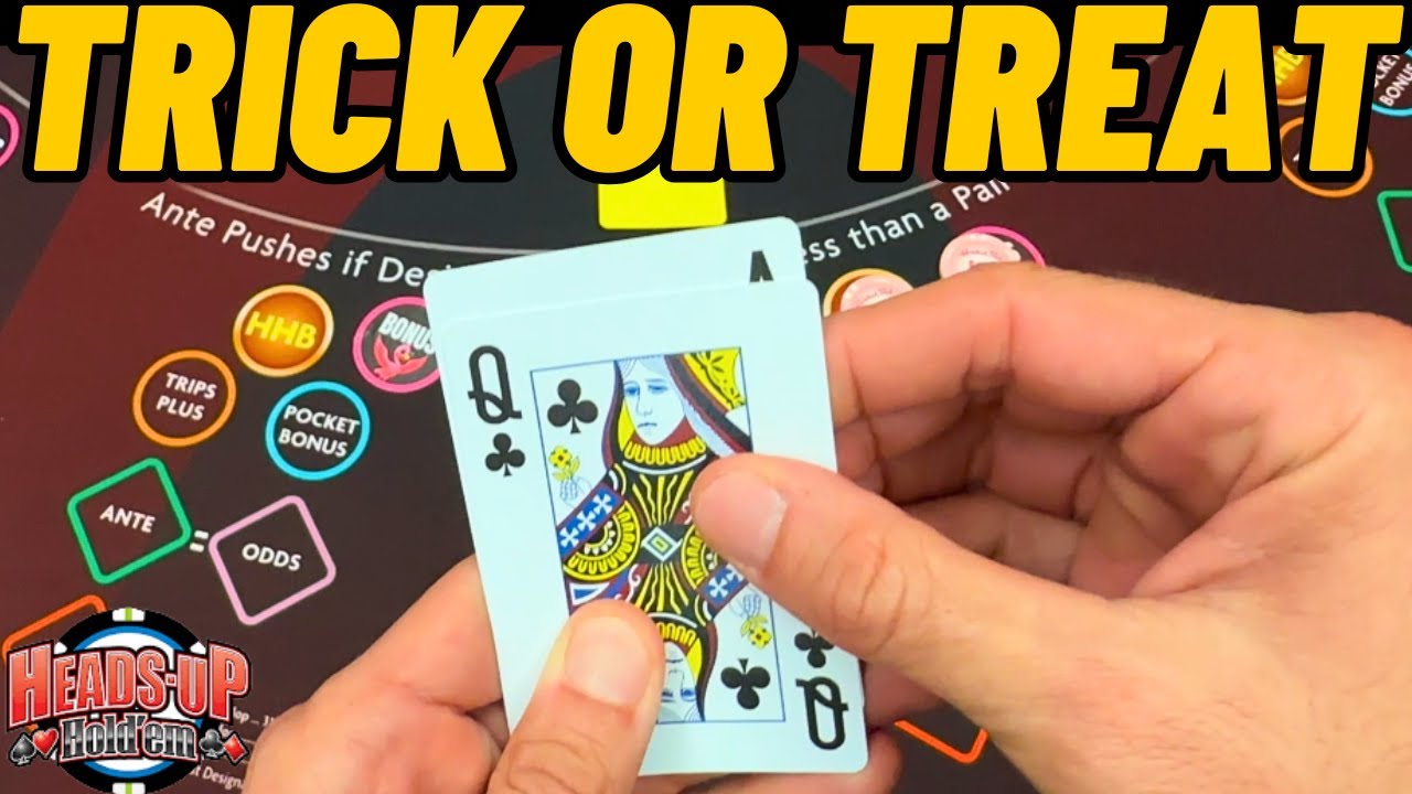 Украшенный, но оставленный висеть