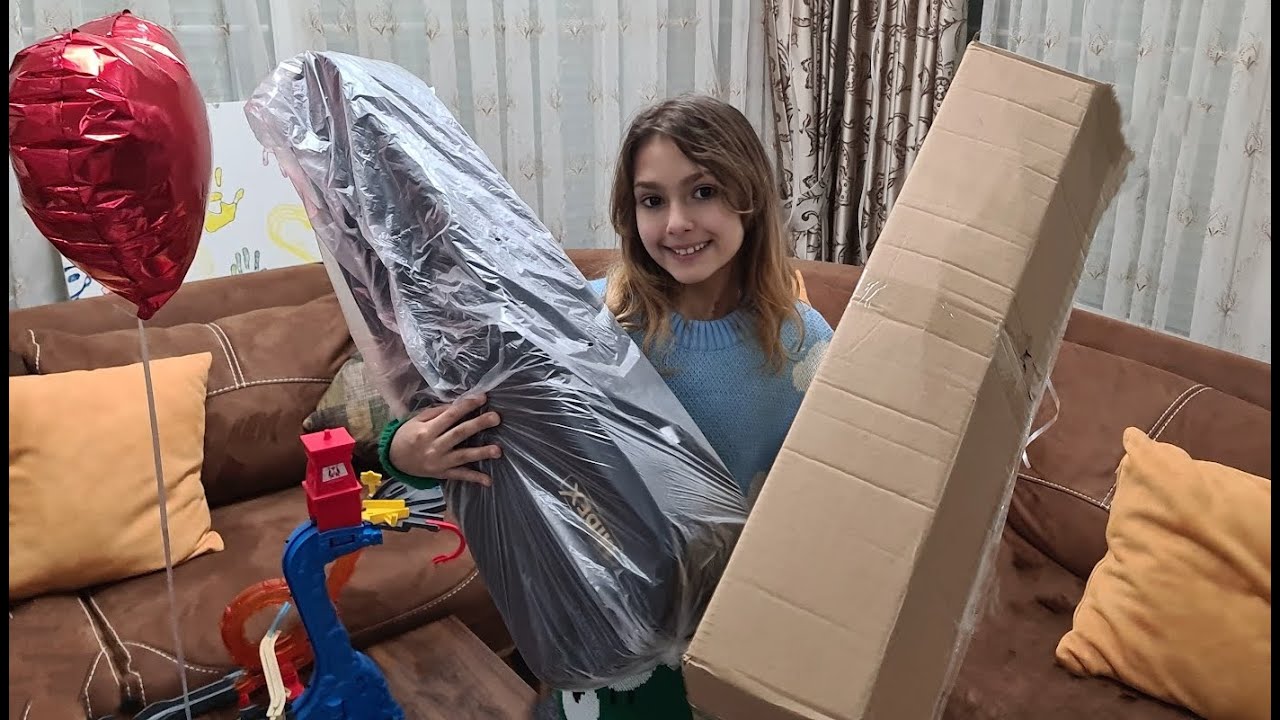 Beyaz keman aldık. Elif kemanı çalabildi mi ?