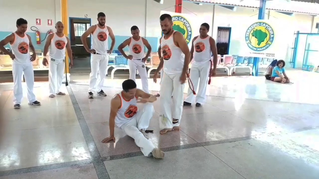 Capoeira - Top 5 Entradas de Tesoura de Costa por Mestre Ganso