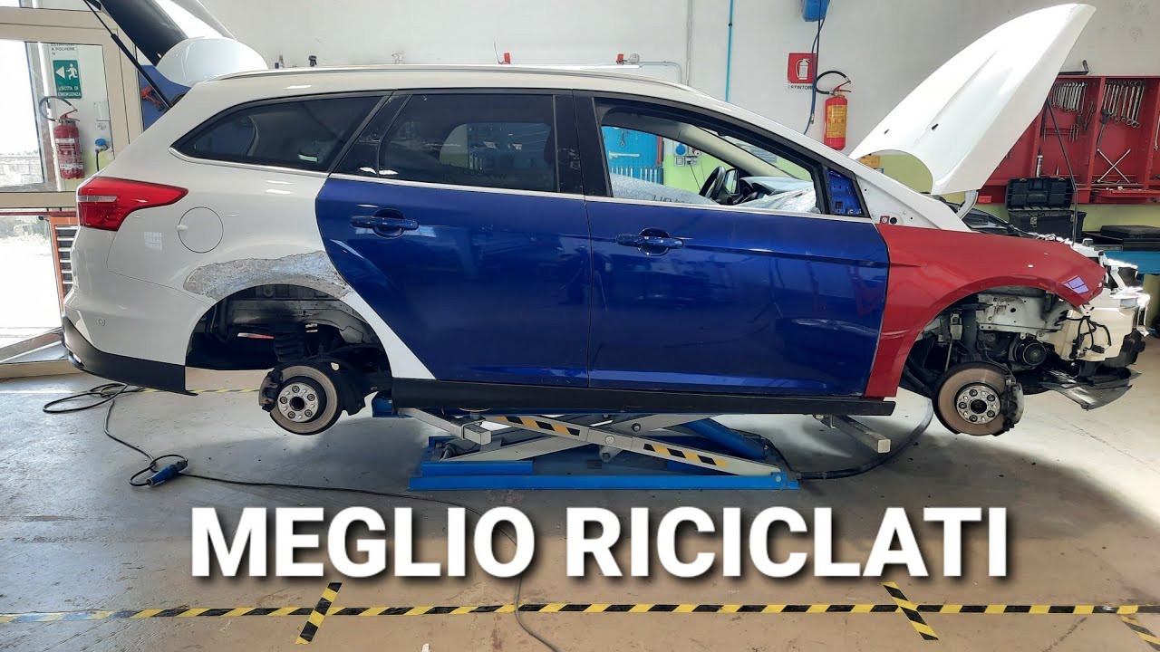 Come si ripara un'auto usando solo pezzi usati