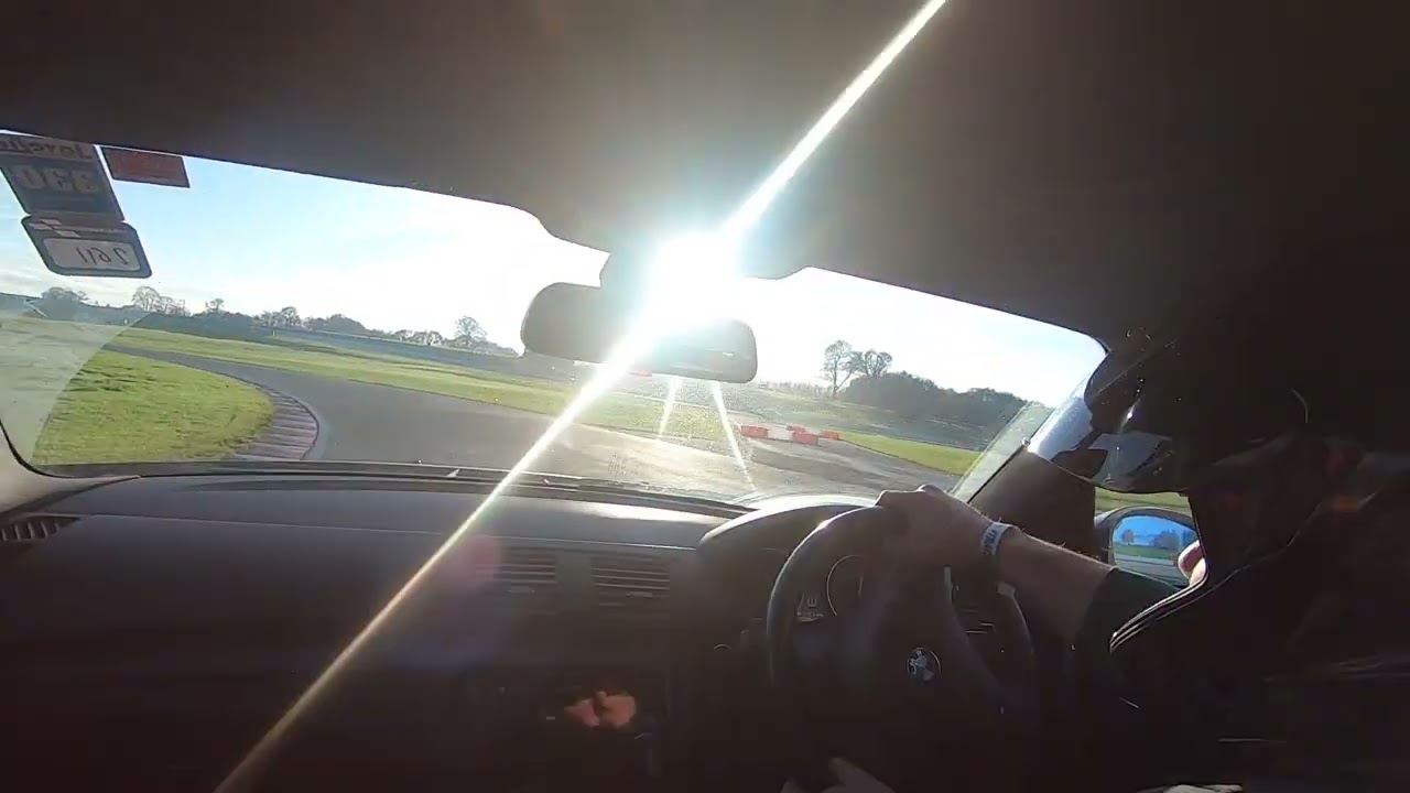 BMW 123d track day oulton park