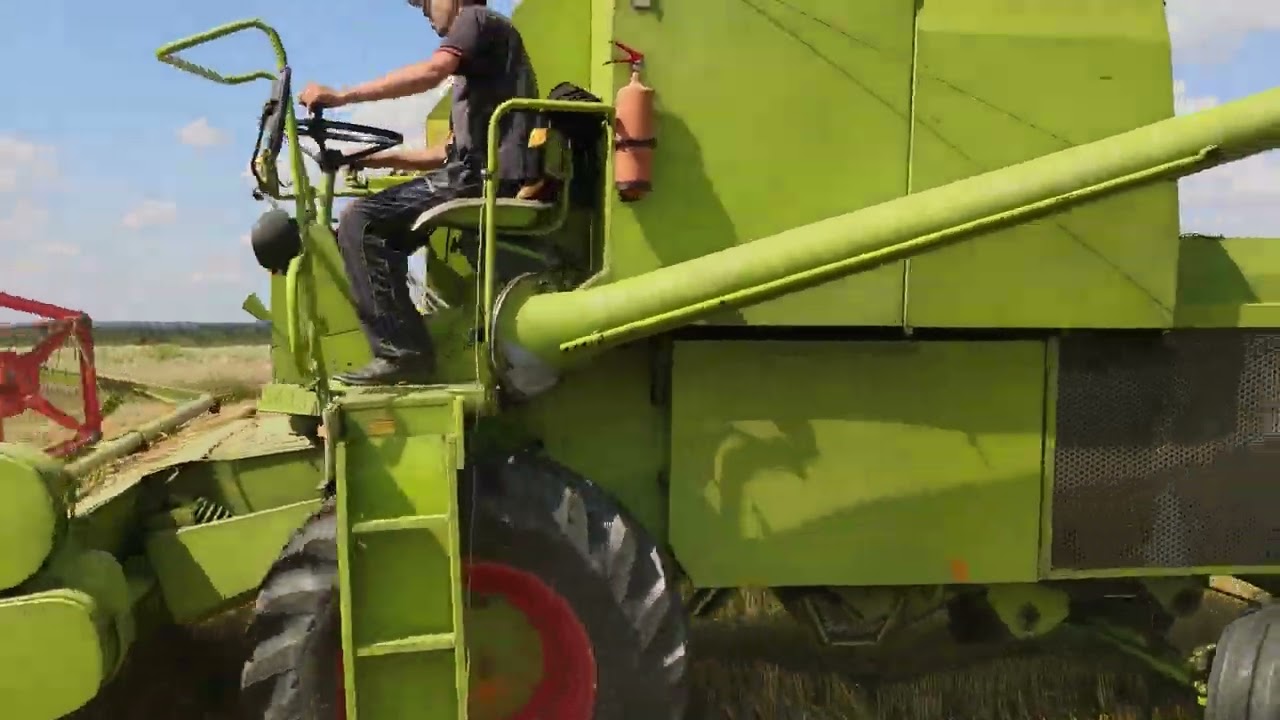 Claas Compact 30