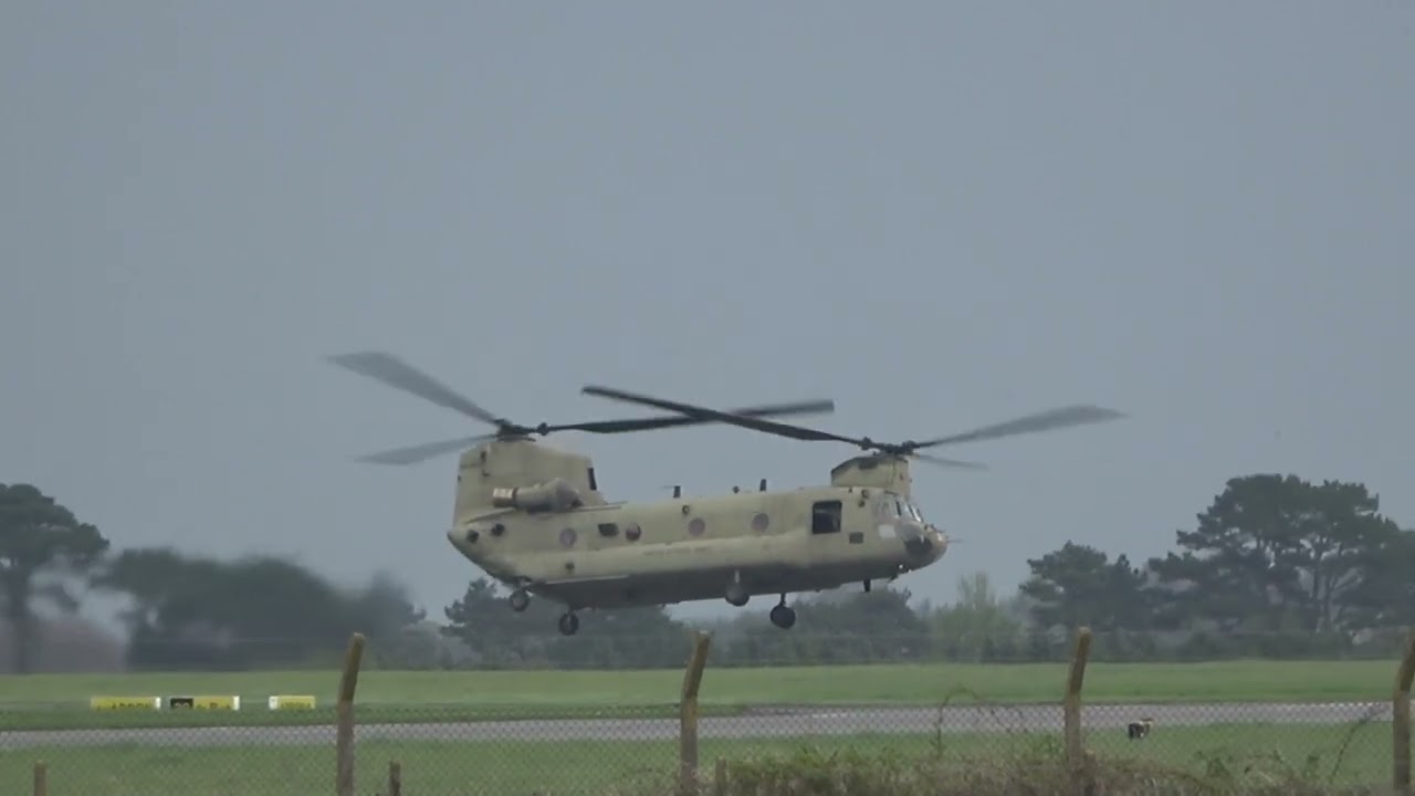 Marine One and Chinook departing from Baldonnel Airport, Ireland 🇮🇪
