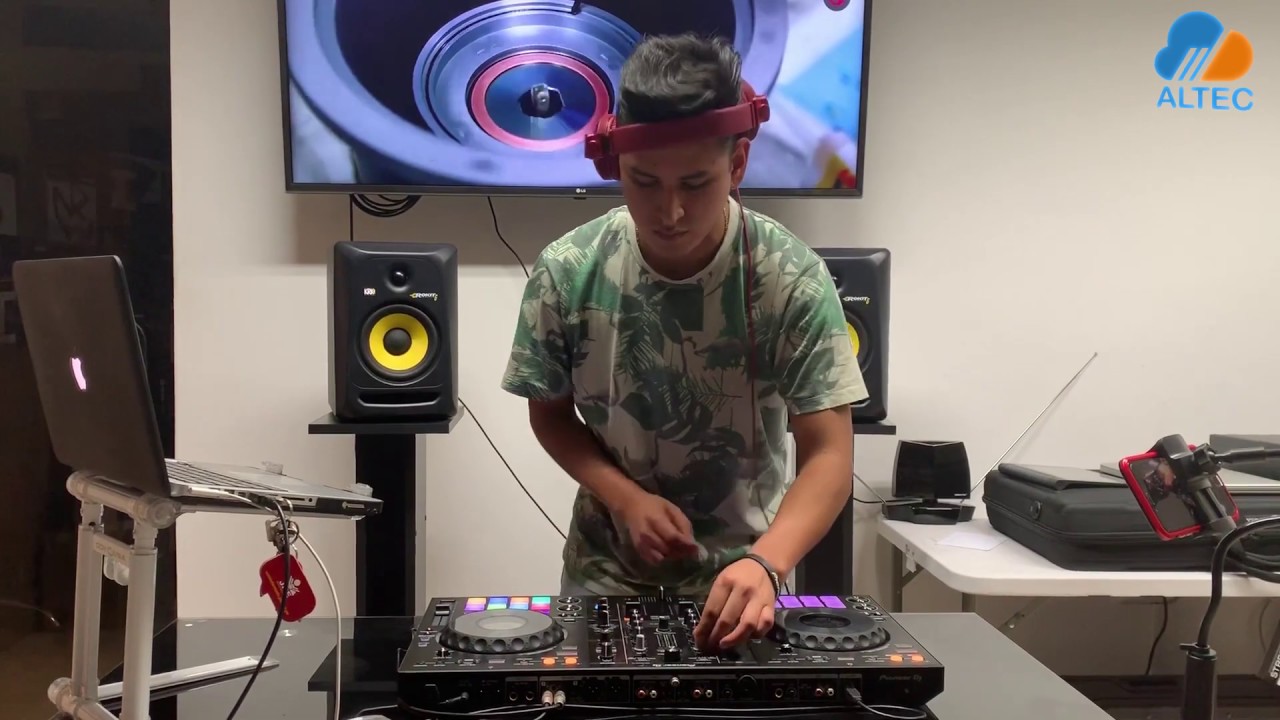 Pioneer DDJ-800 - mezclando y haciendo scratch con controlador dj - Altec - Lima - Perú