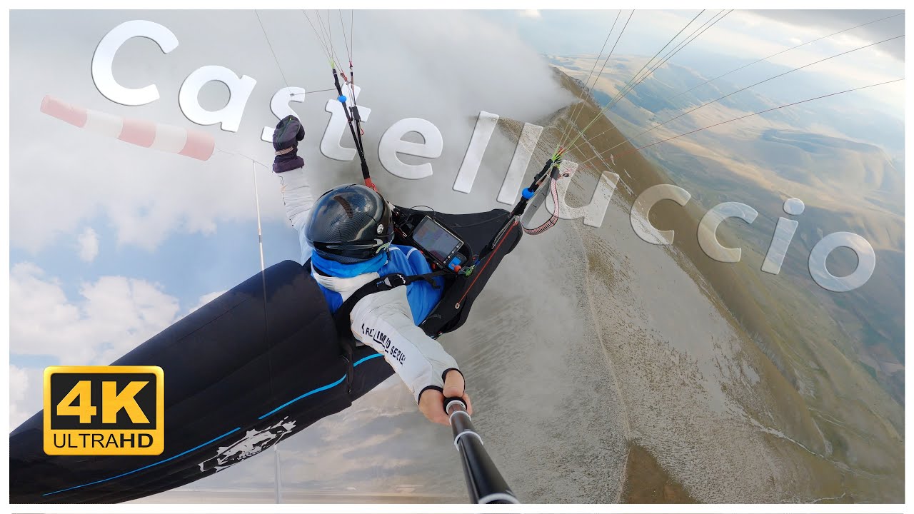 Paragliding in Castelluccio