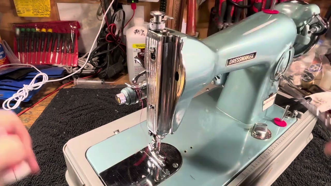 YES IT SEWS LEATHER-DRESSMAKER DELUXE MODEL 2000-CAST IRON HEAVY DUTY-IT&rsquo;S NOT EXPENSIVE (Video 518)