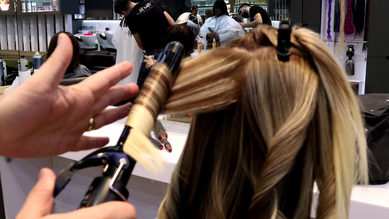 How to Make Wavy Hair with Curling Iron?