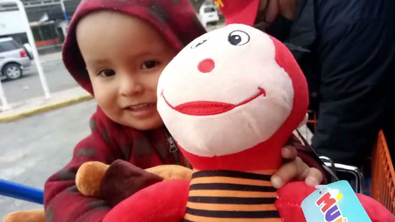 Venciendo la maquina de Muñelocos Ep. 10. 🙊👶|Las aventuras de Matt.