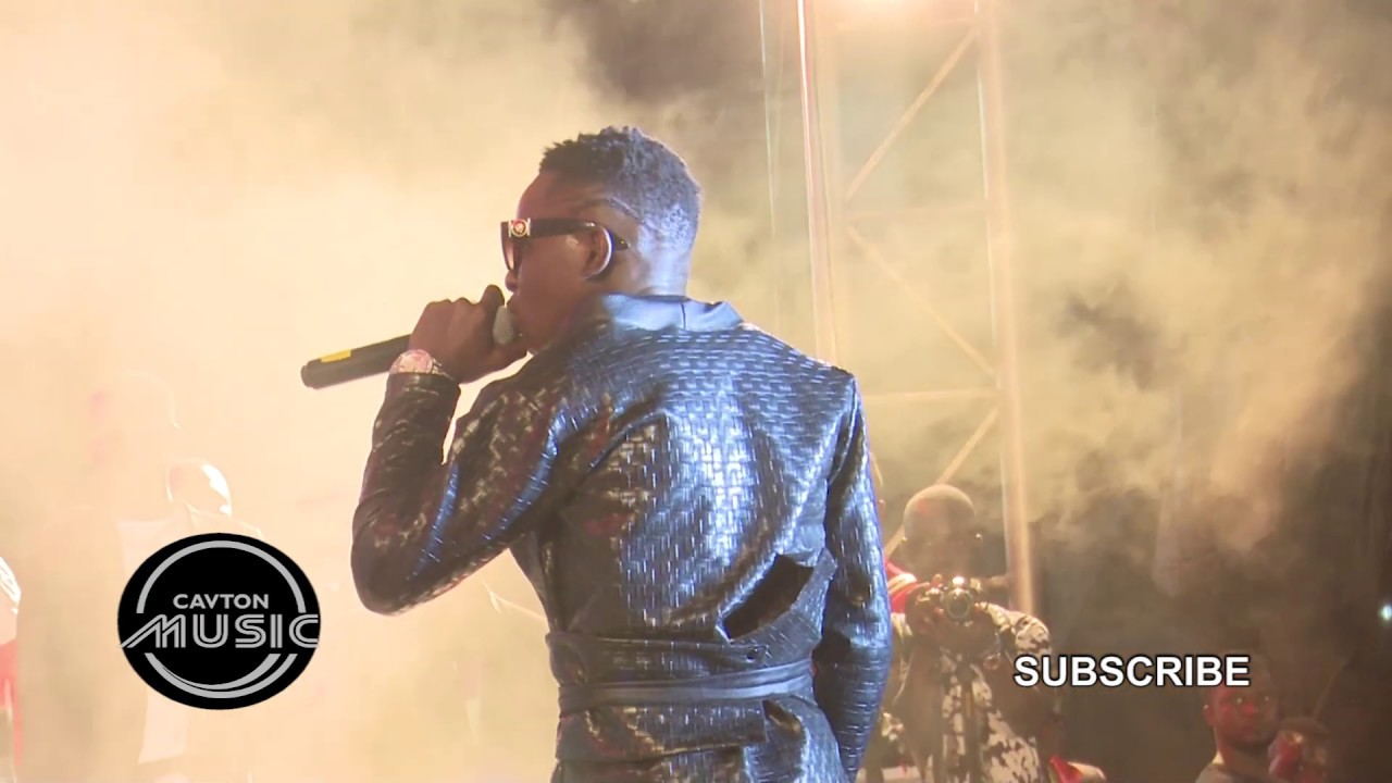 John Blaq's performance at the Ayabass concert. Yamenye likoodi