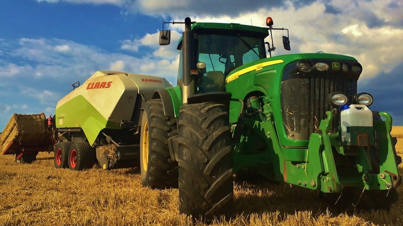 JOHN DEERE 8220 + CLAAS QUADRANT 3300 - Baling press/Ballenpressen 2016