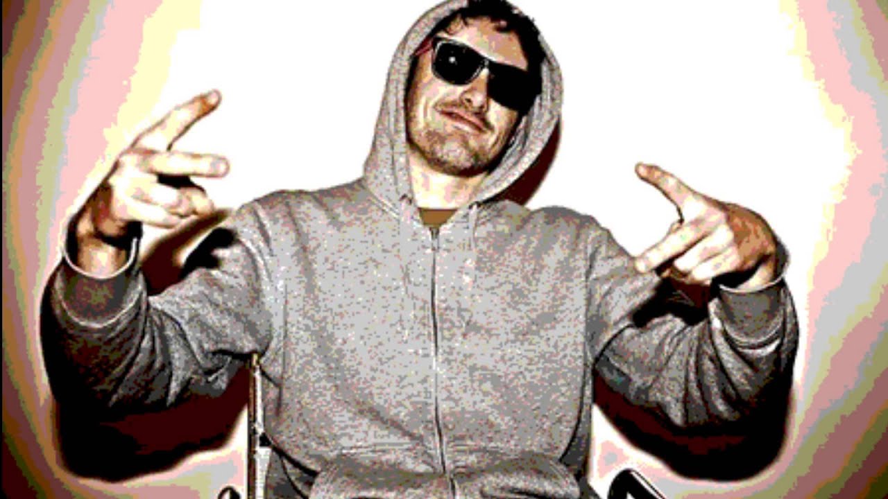 Pupajim featuring Echo Ranks - Dangerous
