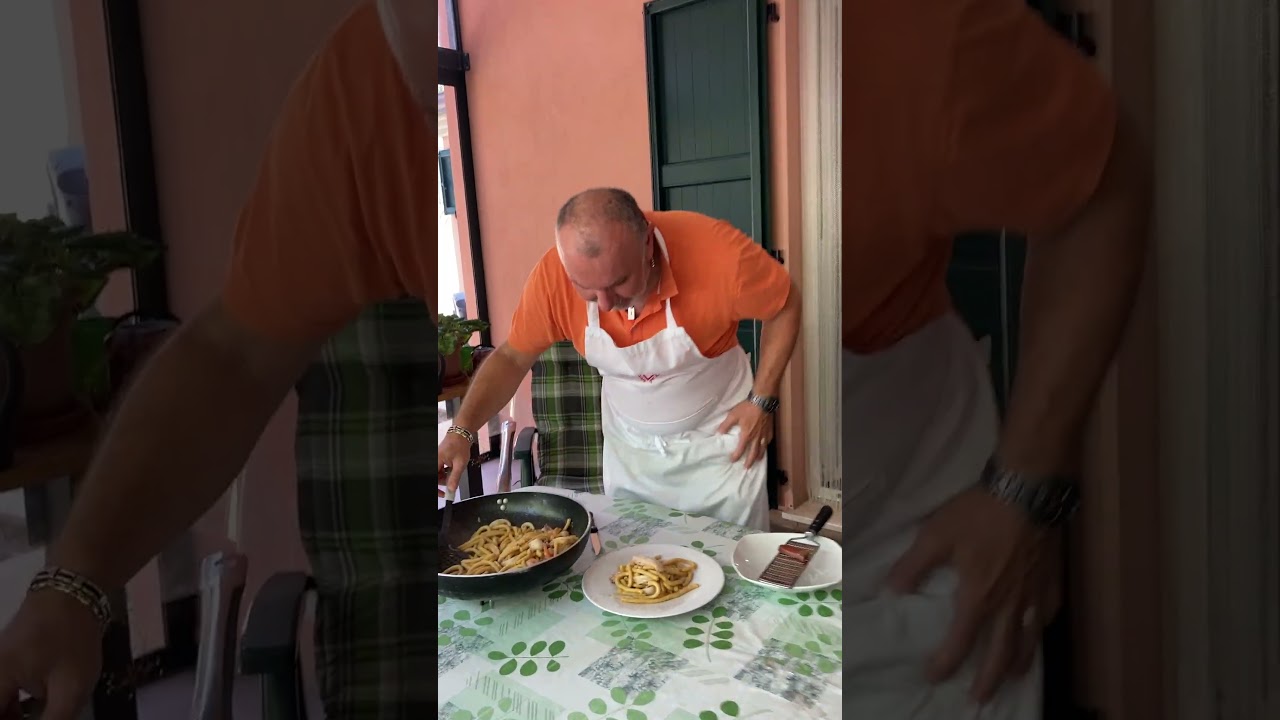Passatelli al sugo di pesce con bottarga di muggine.  