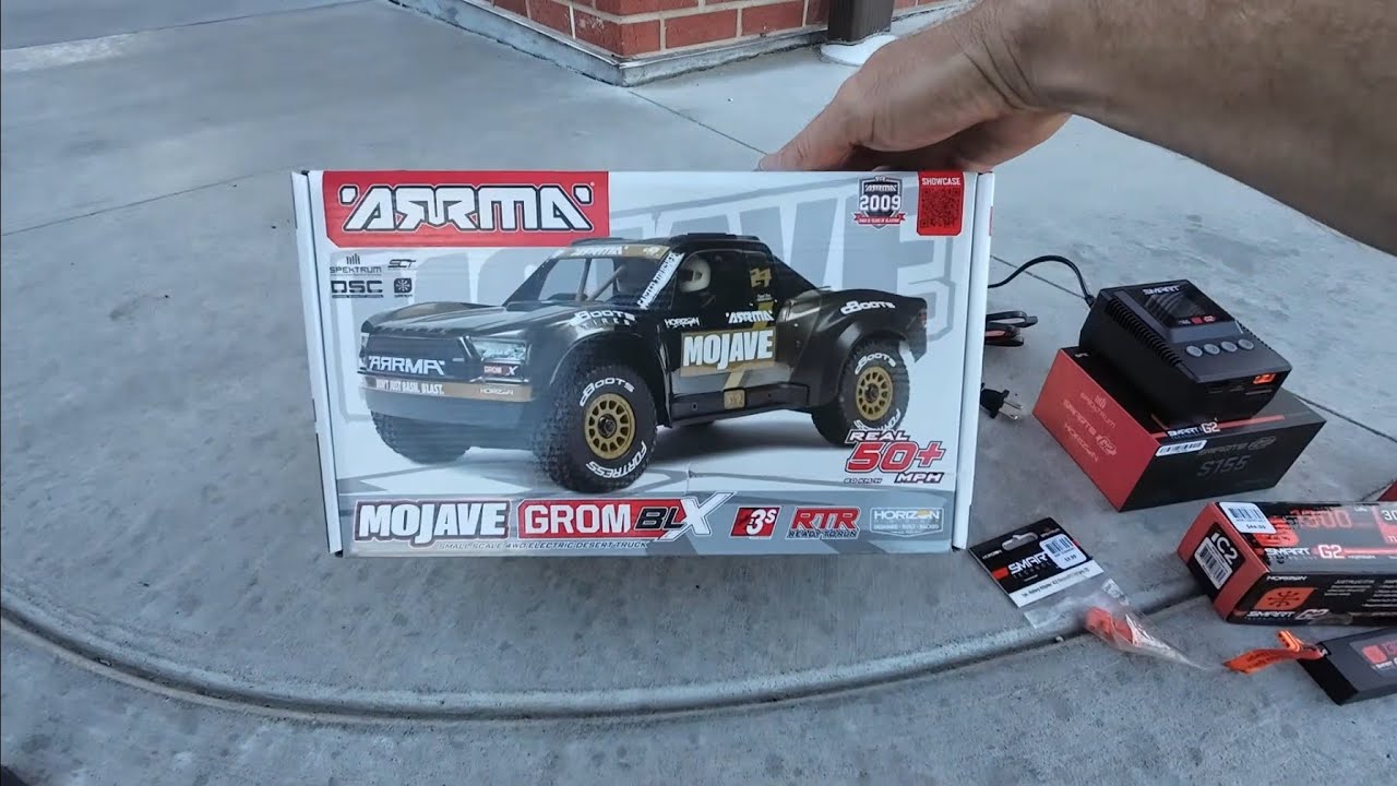 Распаковка Arrma Mojave Grom BLX 223s: тест скорости 2s и 3s