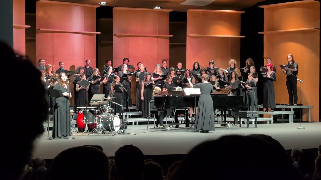 Kendra Goodenberger w/ GCC Concert Choir - Sweetest Devotion arr. Bryan Sharpe. Arrie Horton soloist