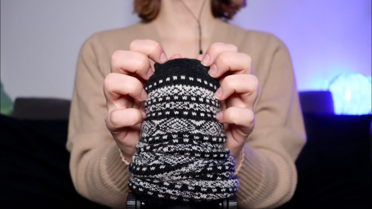 ASMR - Wool Socks On The Microphone (Fabric Sounds, Scratching & Rubbing) [No Talking]