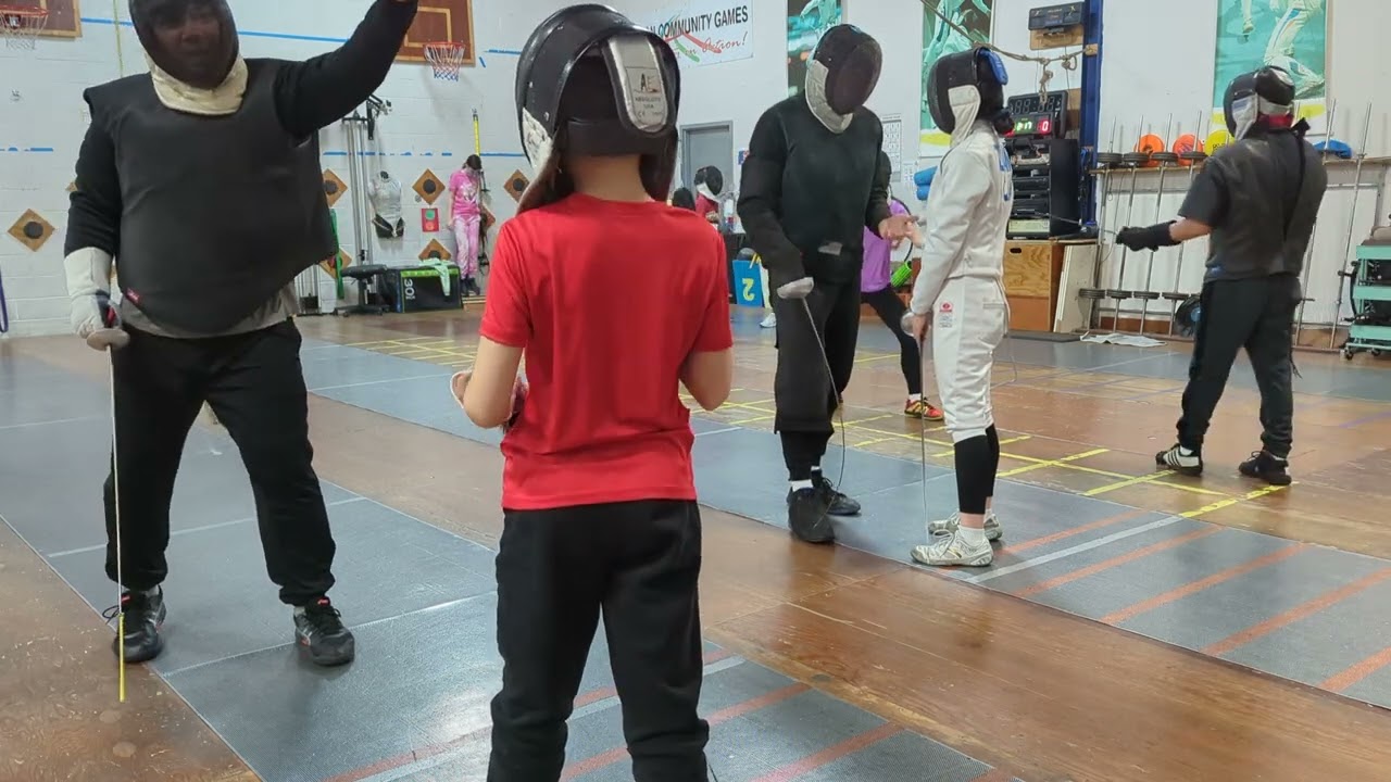 How to Win against a Flesche or Step-Lunge | Epee Lesson
