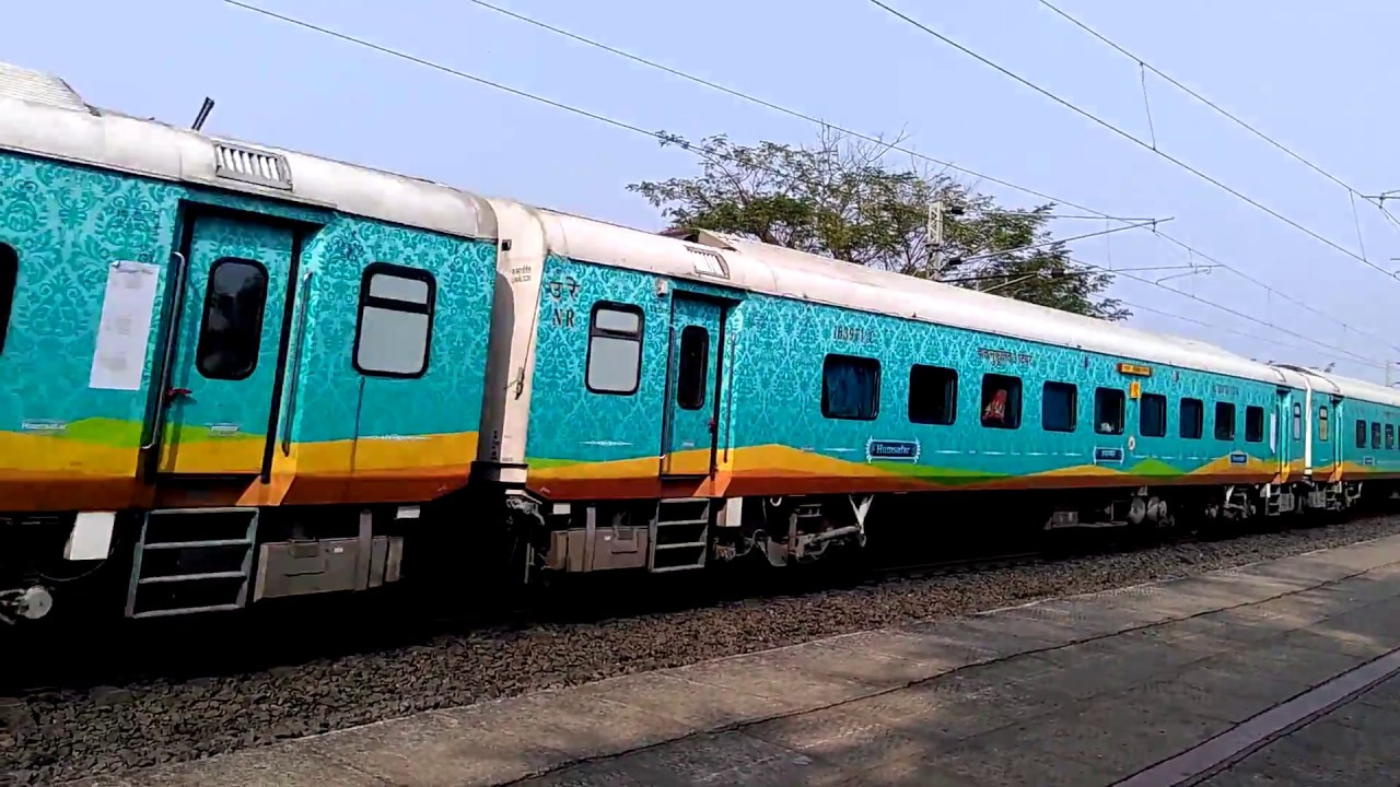 Howrah-Yesvantpur  Humsafar Express Passes Through KHIRAI Station