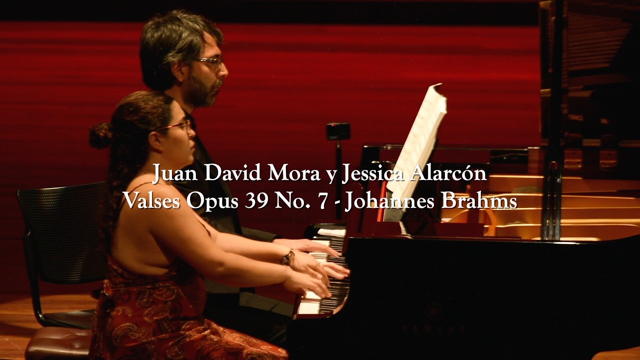 Juan David Mora y Jessica Alarcón/ Valses Opus 39 No. 7 J. Brahms