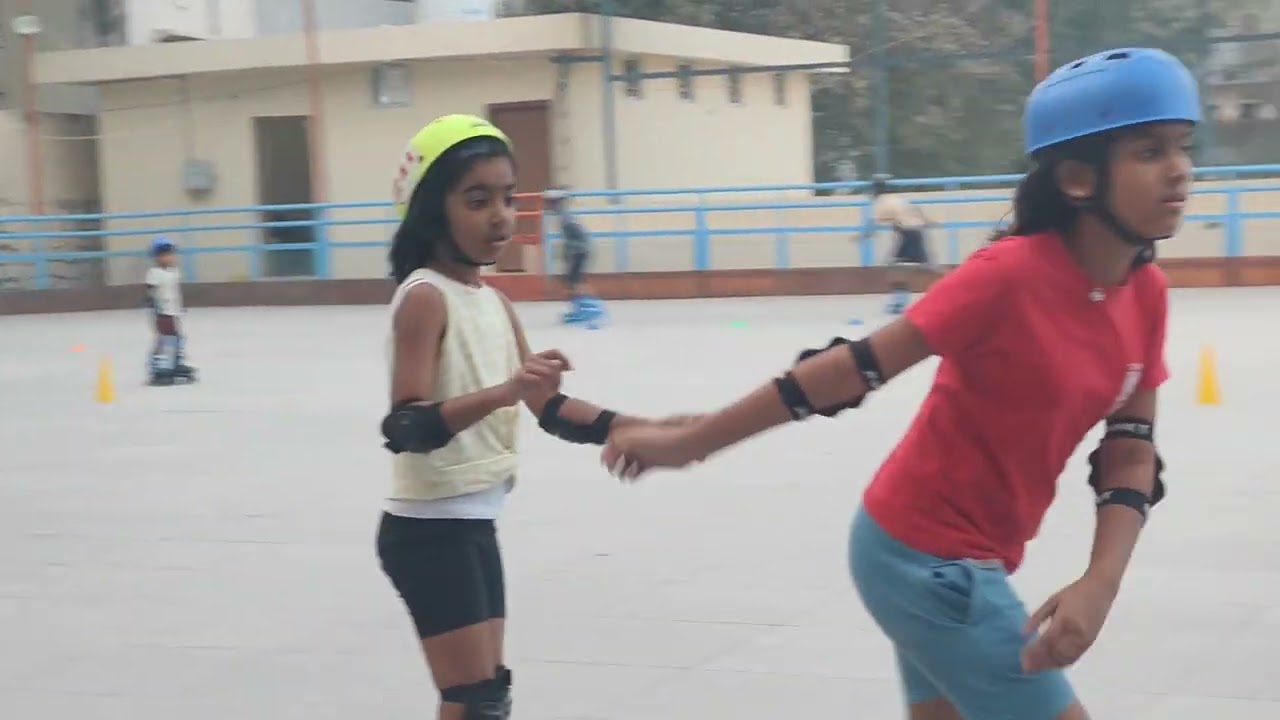 172day honey Riya speed skating practice 👍😱##myrasisters #స్కేటింగ్ new video subscribe please 👍😱