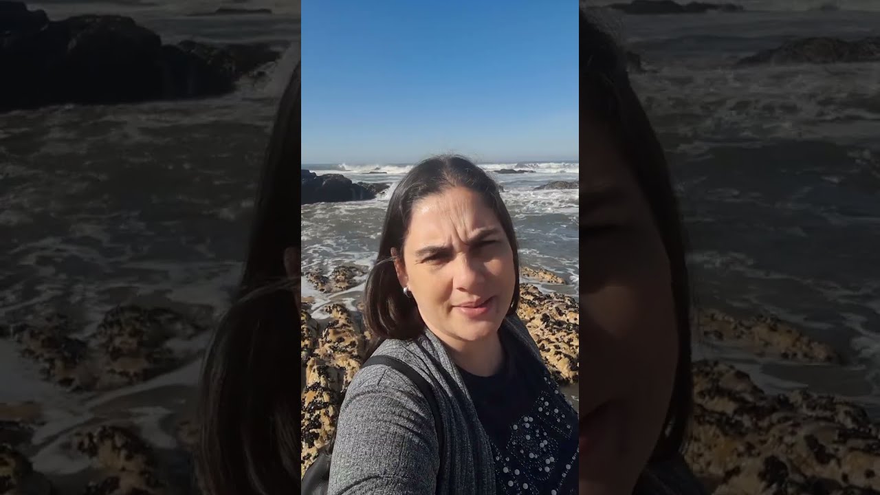 Manuella & Bruna Valdez Em...Praia de Miramar Portugal 🇵🇹 