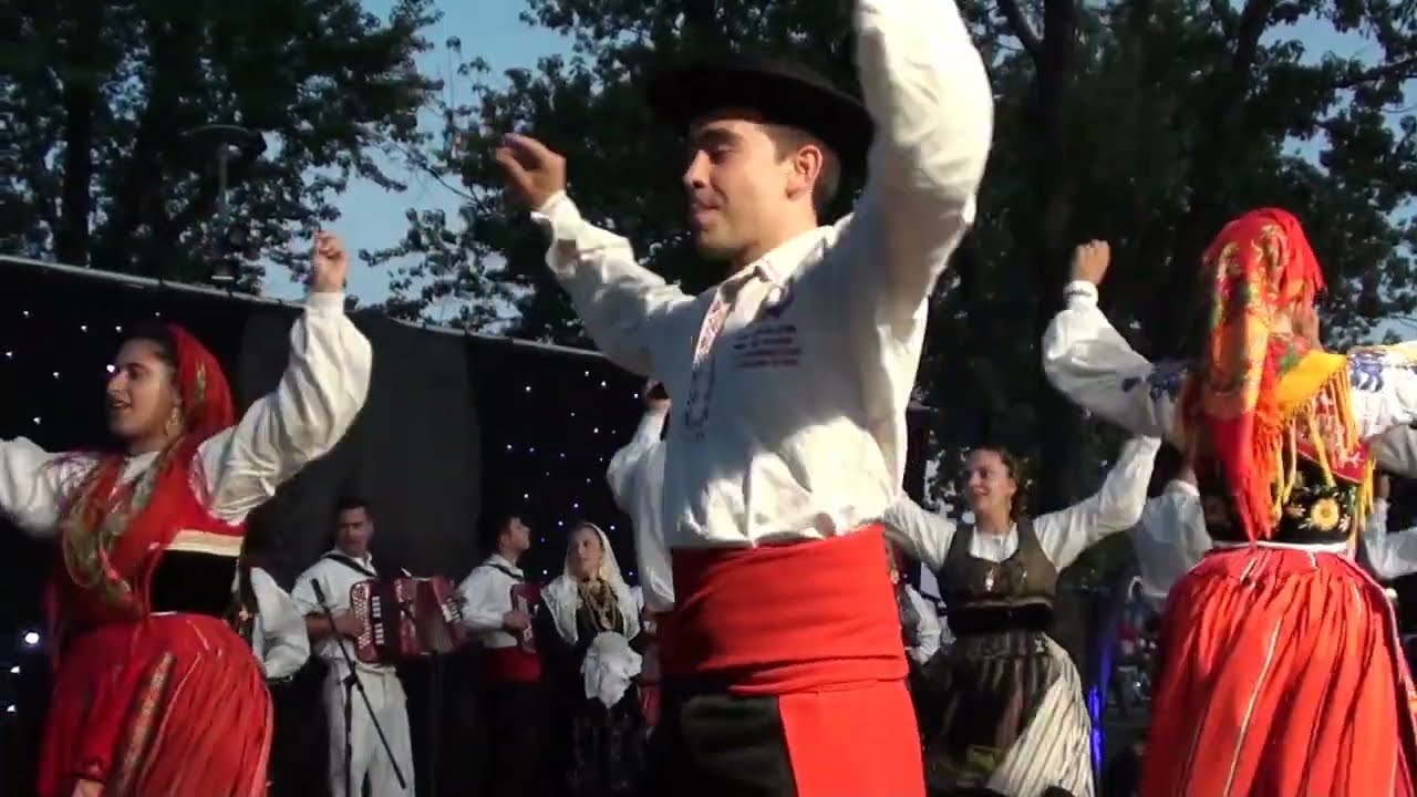 Grupo Folklorico das Lavradeiras de Meadela, Viana do Castelo, Portugal