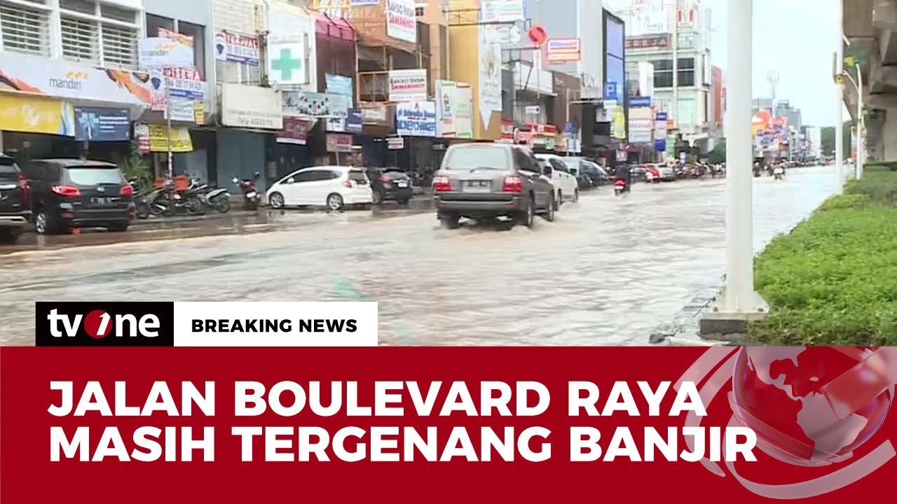Terkini Jalan Boulevard Kelapa Gading Terendam Banjir, Petugas Damkar & Truk Disiagakan | tvOne
