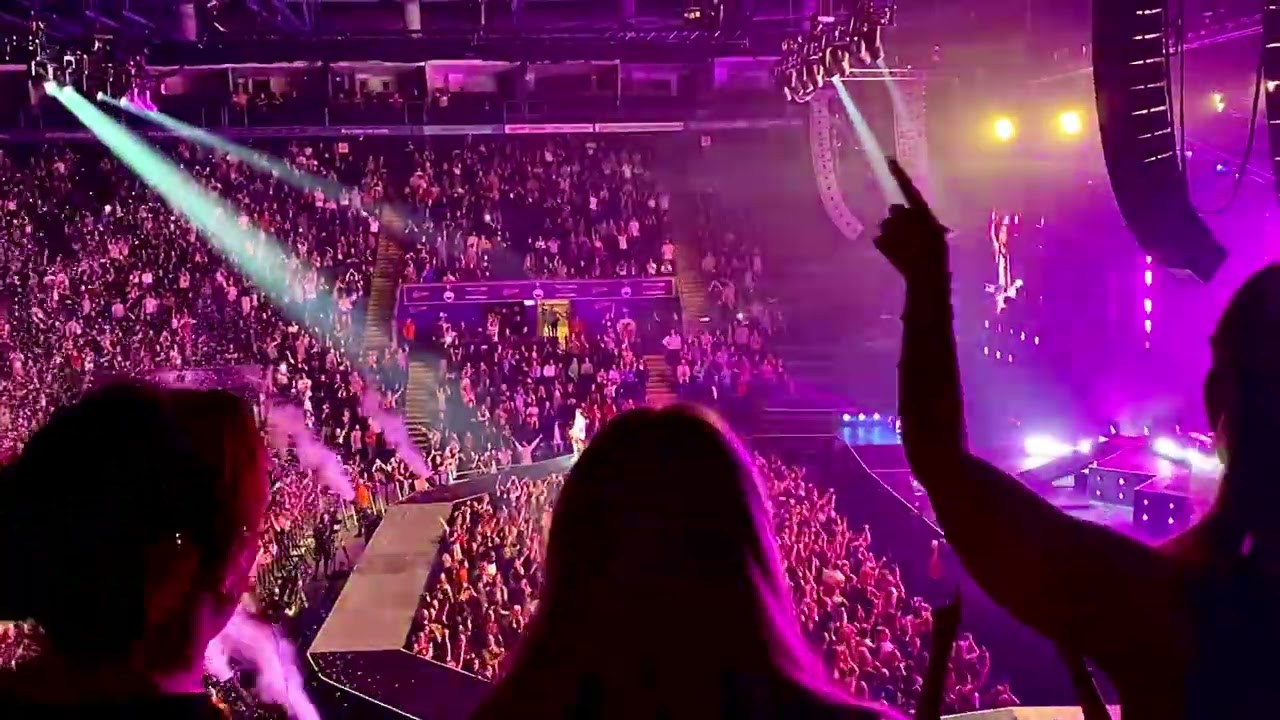 Busted - Year 3000 (Nottingham Motorpoint Arena on 04/10/23)