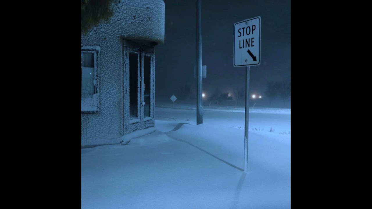 Frank Sinatra - Santa Claus Is Coming To Town but it’s Dec 25th 12 AM and the town starts playing