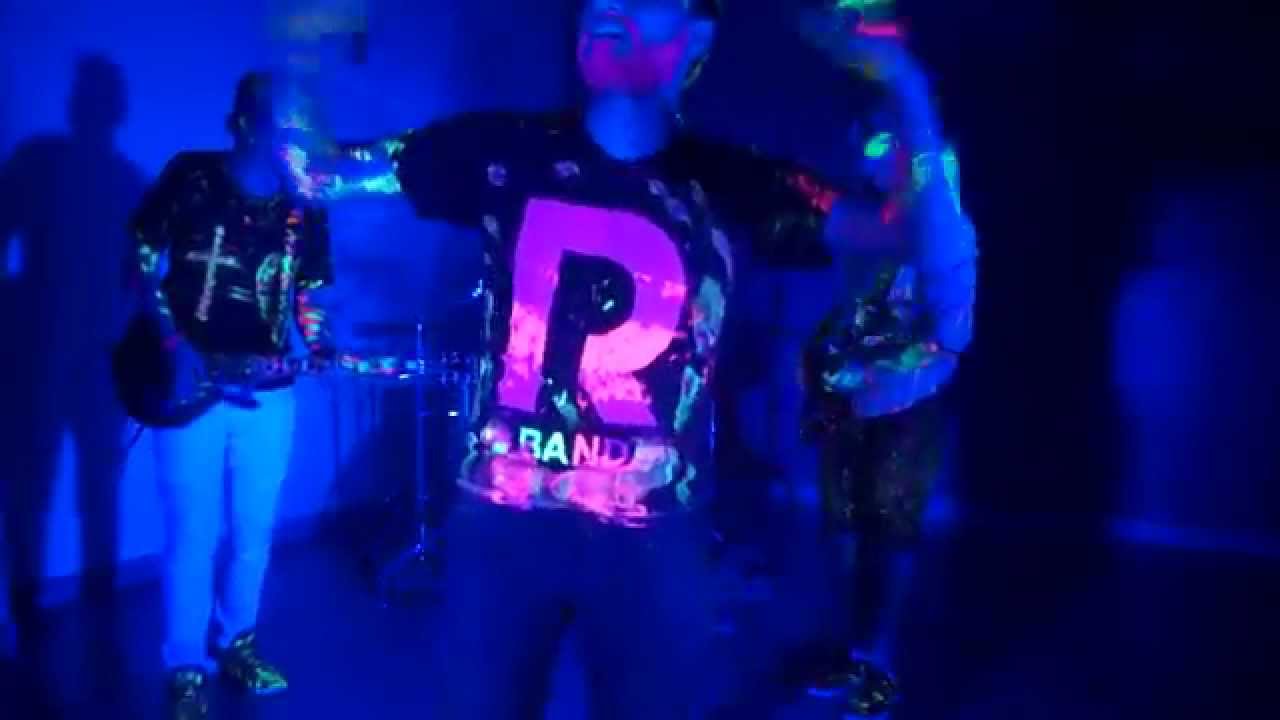 ''Vida tu me das'' (This is Living - Hillsong Young & Free cover) - Revival Band (ft Abraham Mc)