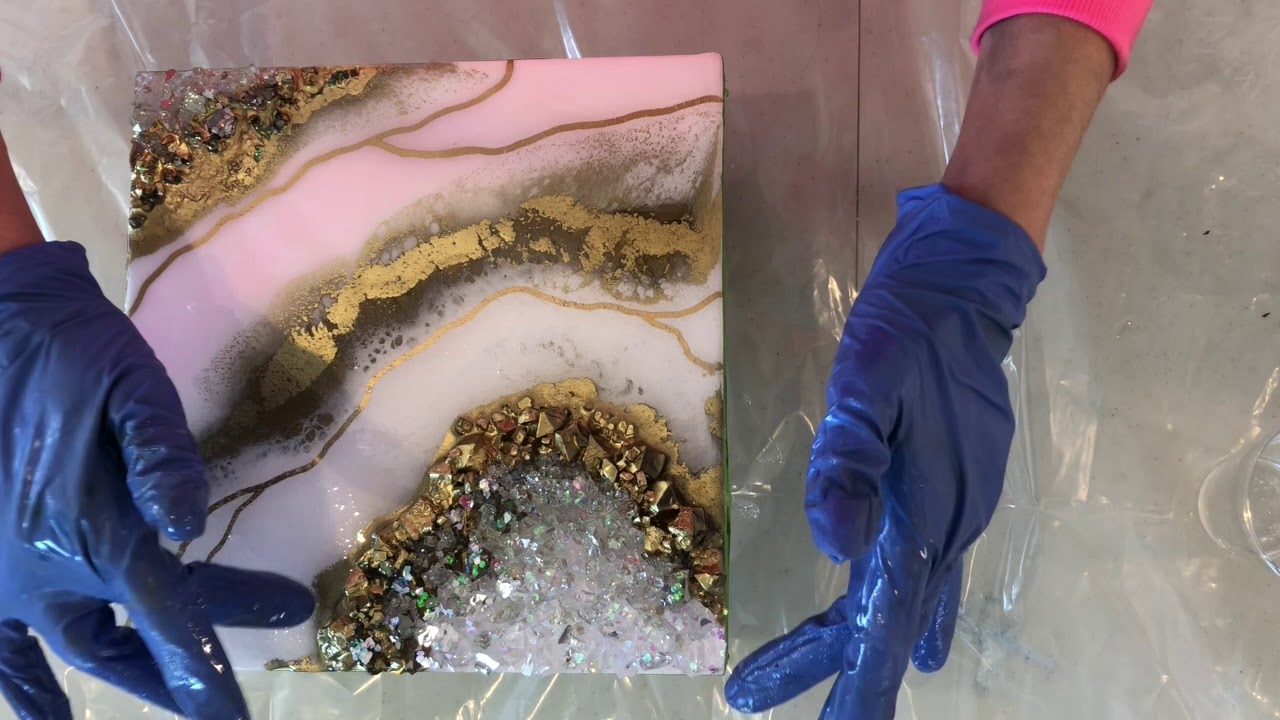 MINI PINK GEODE- CLEAR COAT
