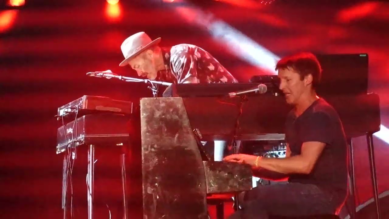 James Blunt - 'Cuz I Love You live Dresden with crowd surfing 24.06.2022