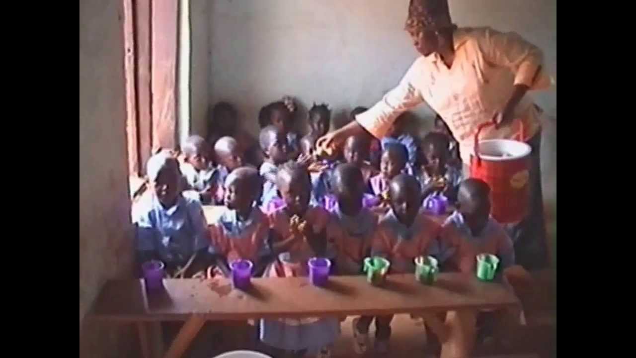 Mision en Africa parte 1:  La alimentaci&oacute;n (Siervas de Mar&iacute;a - Sor Antonia)
