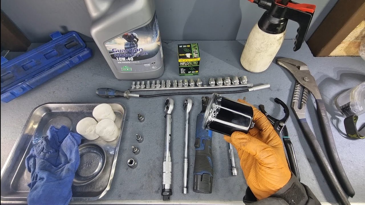 Kawasaki ZXR400 oil service tutorial