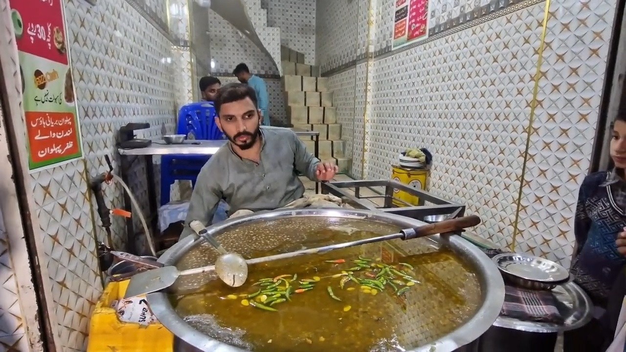 Sehri Time Ramadan Ghousia Mutton Anda & Kofta Chanay | Pakistan Street Food