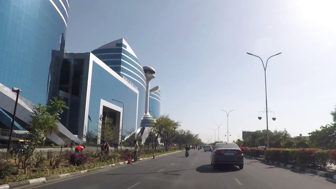 Driving in Jaipur (JLN Marg) - Rajasthan, India