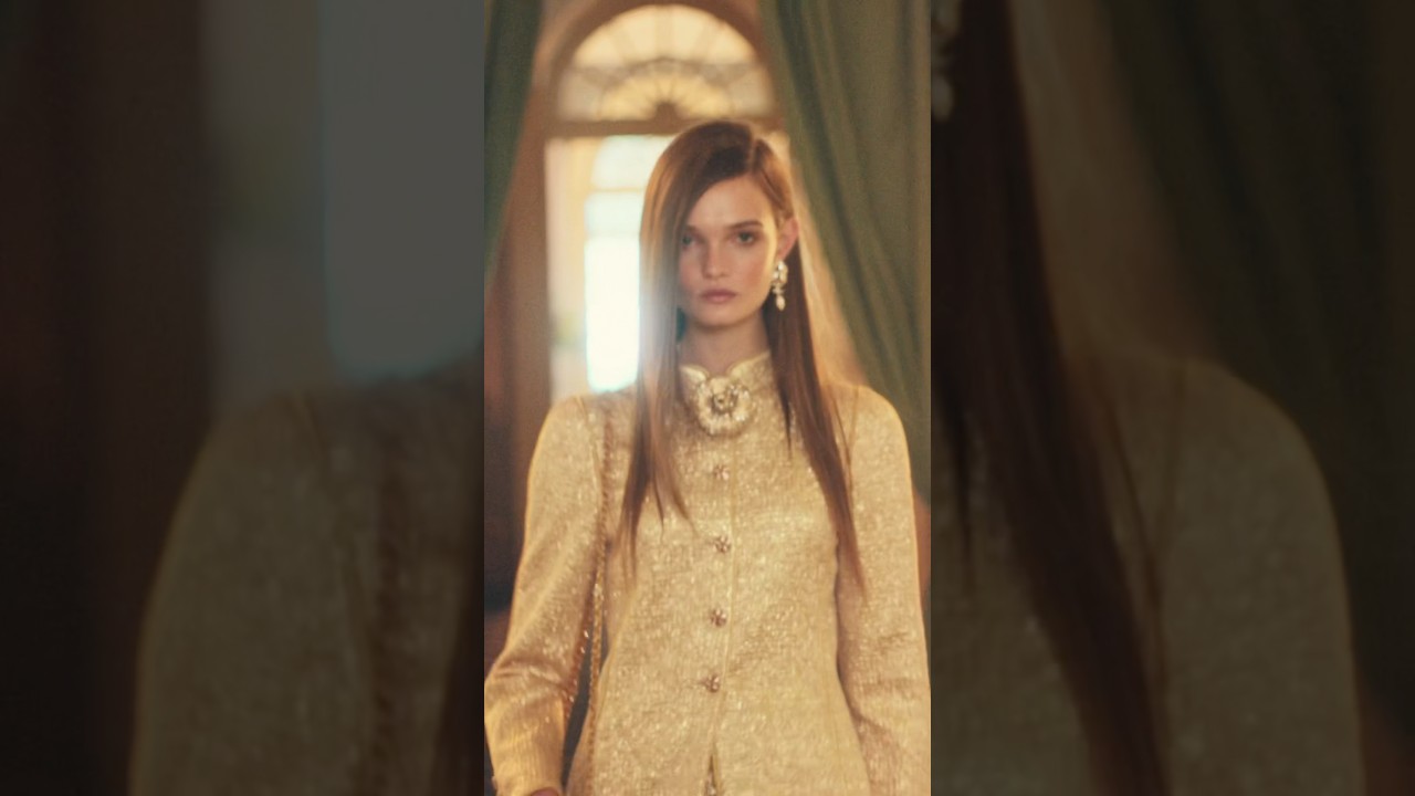 CHANEL Cruise 2025/26 Show - Making an Entrance &mdash; CHANEL Shows