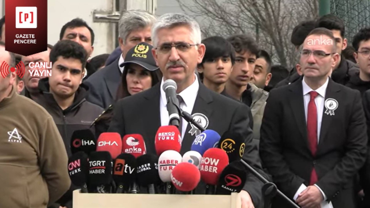 #CANLI |Öğrencisinin saldırısında yaşamını yitiren öğretmen Fatma Nur'un cenaze töreninde protesto!
