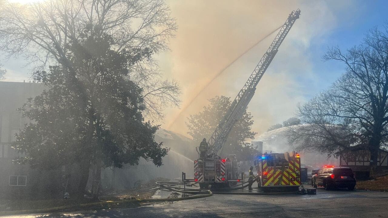 Fire rips through building at troubled South Fulton condo complex