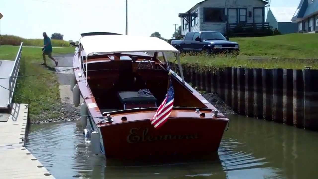 Eleonora 25' 1964 Lyman Sleeper Launched and Roars Back to Life
