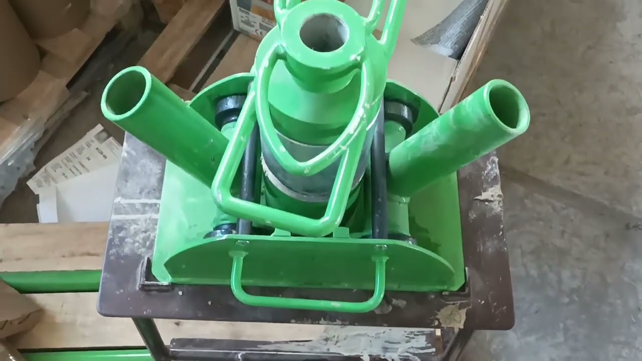 Szukanie wody różdżką domowej roboty,  6 metrów odwiertu ręcznym świdrem 20 cm i sondowanie RKS'em.